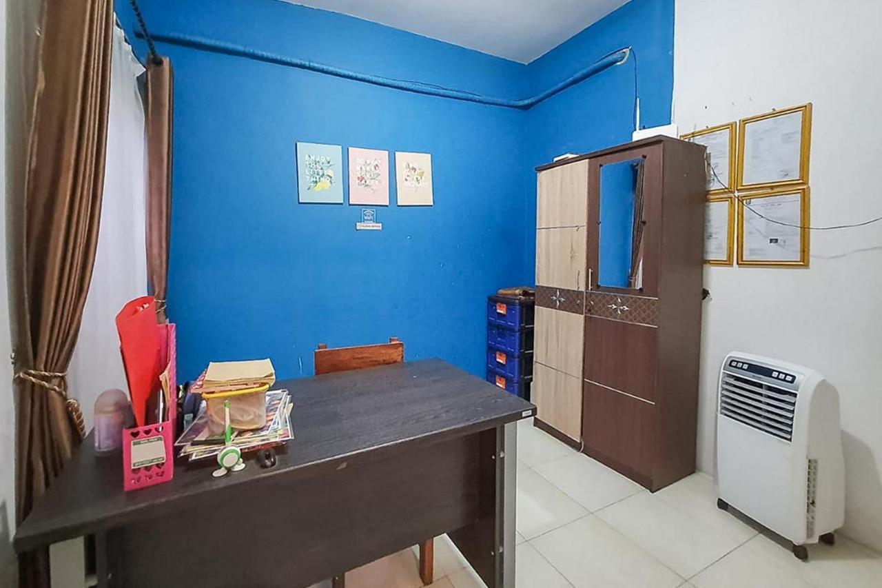 Syafa Homestay Syariah Mitra Reddoorz Tuban  Exterior photo